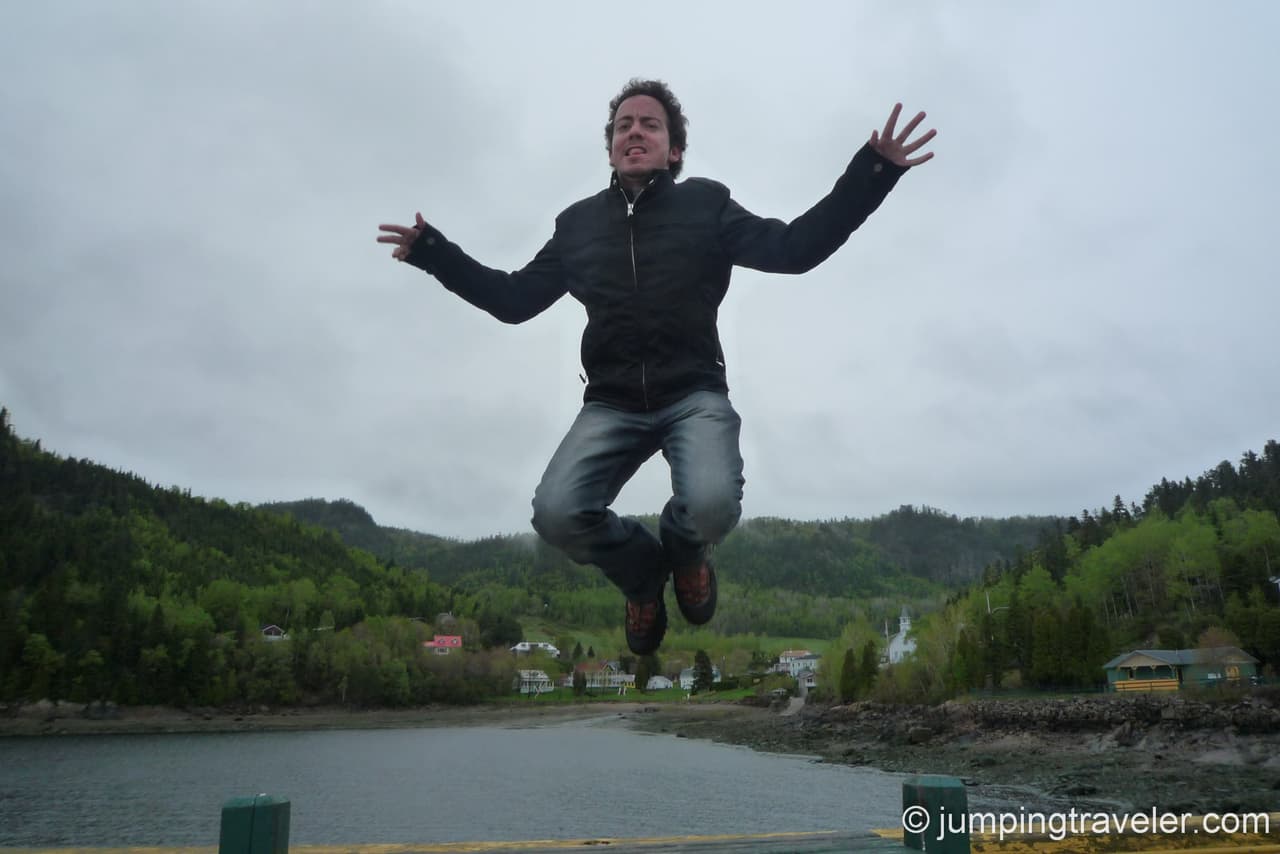 Jumping in Sainte Rose du Nord