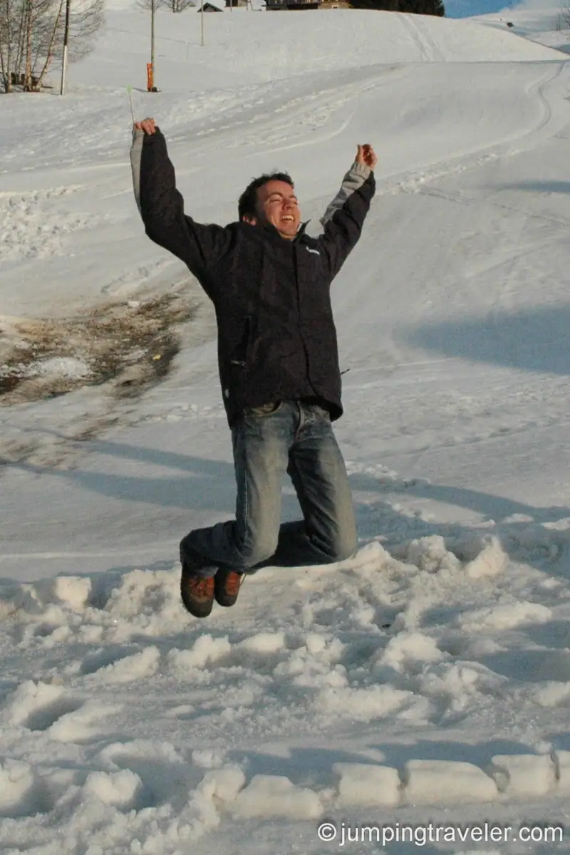 Jumping in Crest-Volland